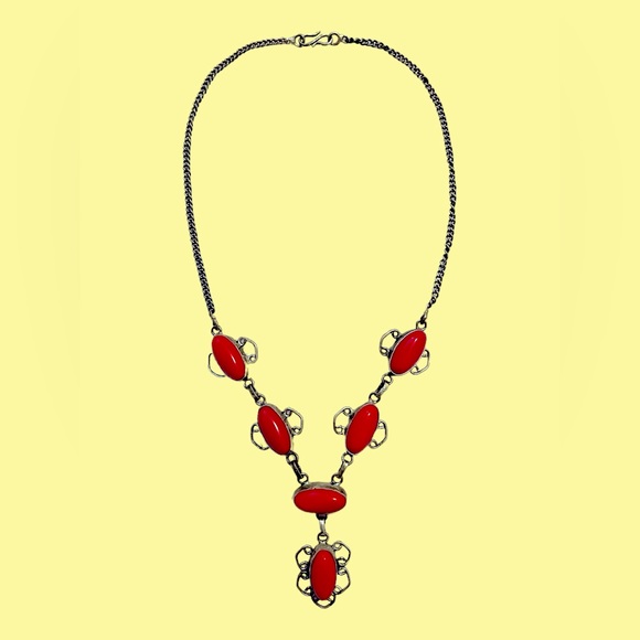 Vintage Faux Coral Statement Necklace - Picture 2 of 5